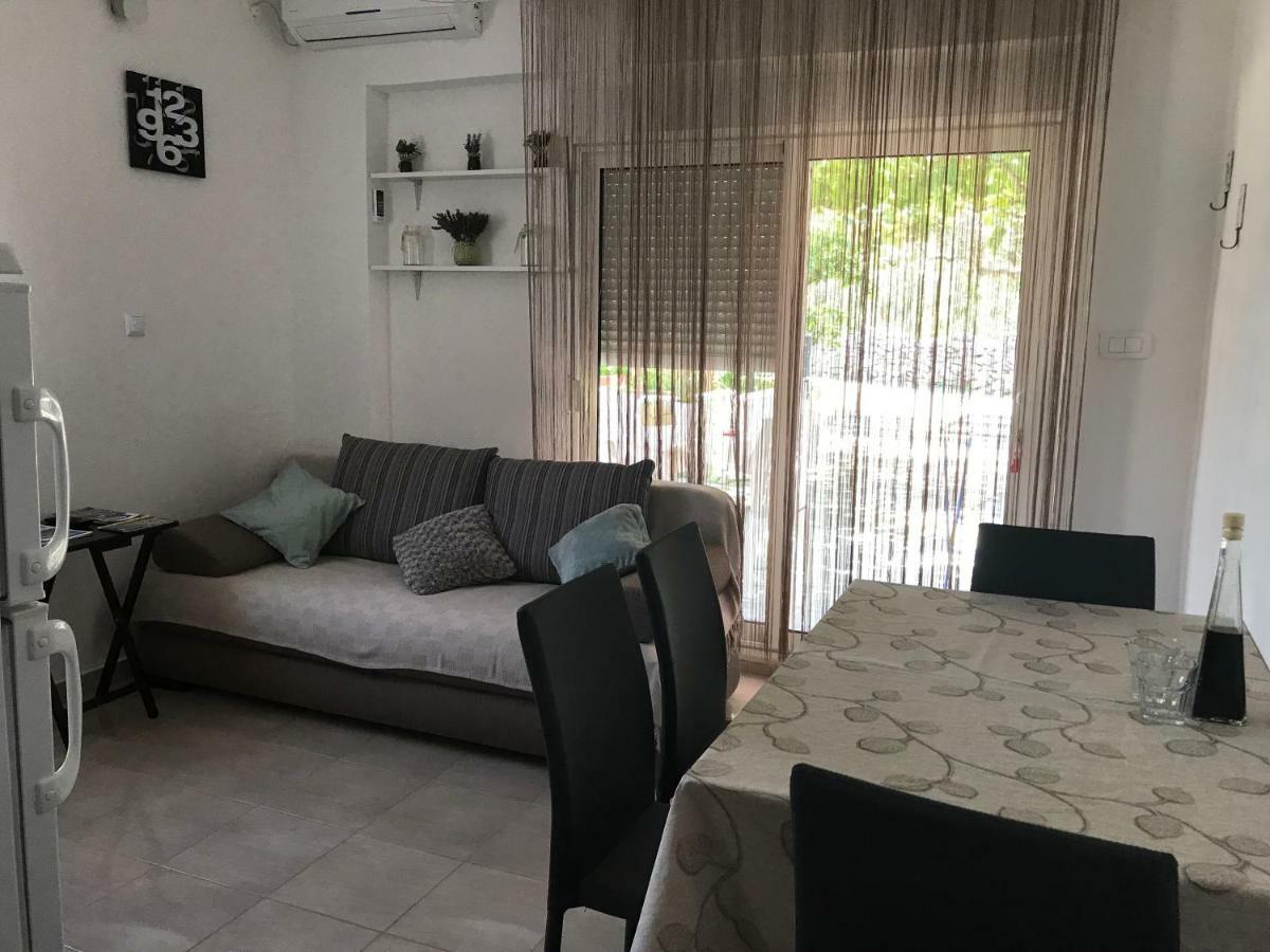 Apartman Mirjana With Terrace And Free Parking Donji Okrug  Dış mekan fotoğraf