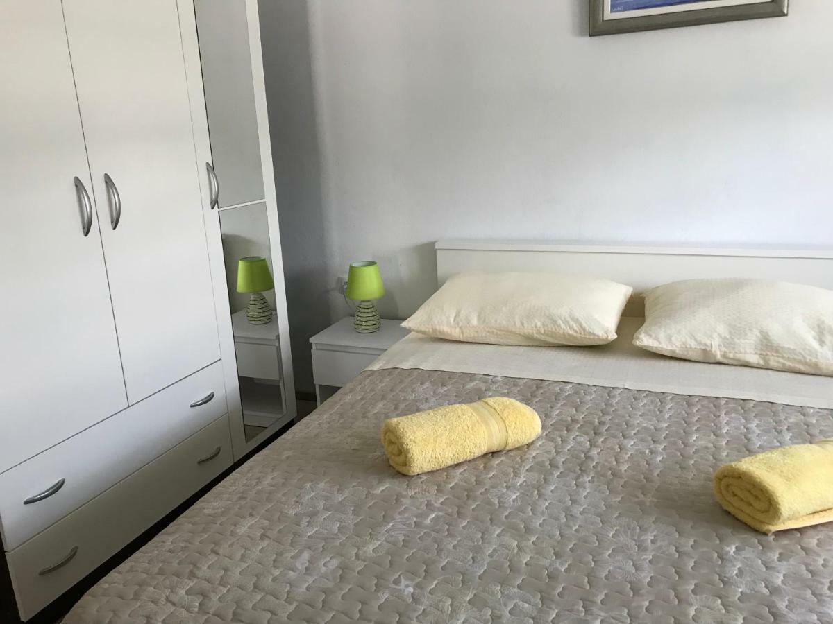 Apartman Mirjana With Terrace And Free Parking Donji Okrug  Dış mekan fotoğraf